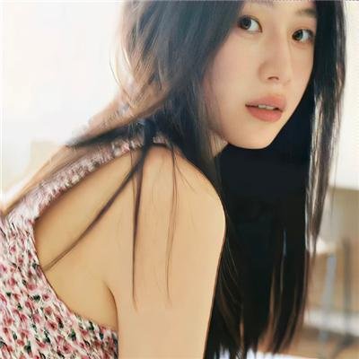 暗红